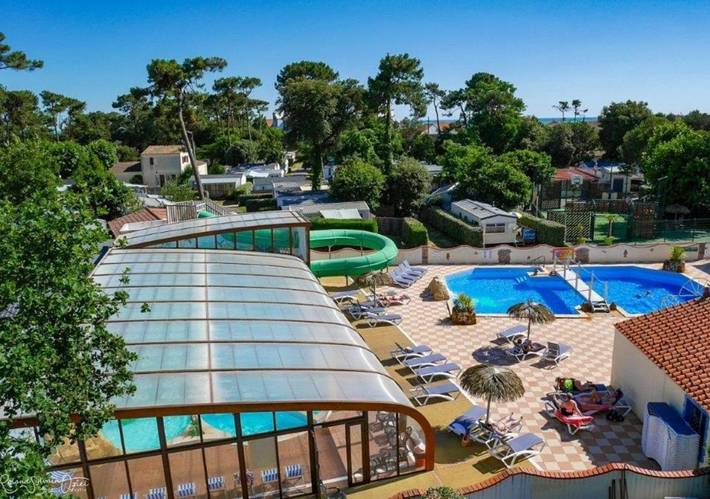 Camping pour 6 personnes, avec terrasse ainsi que piscine et jardin à Jard-sur-Mer - 3