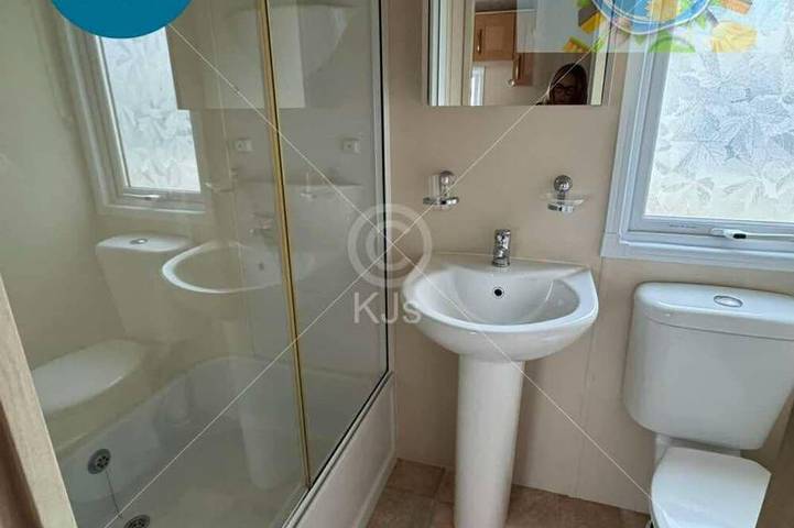 Static caravan for 28 people in Rhyl