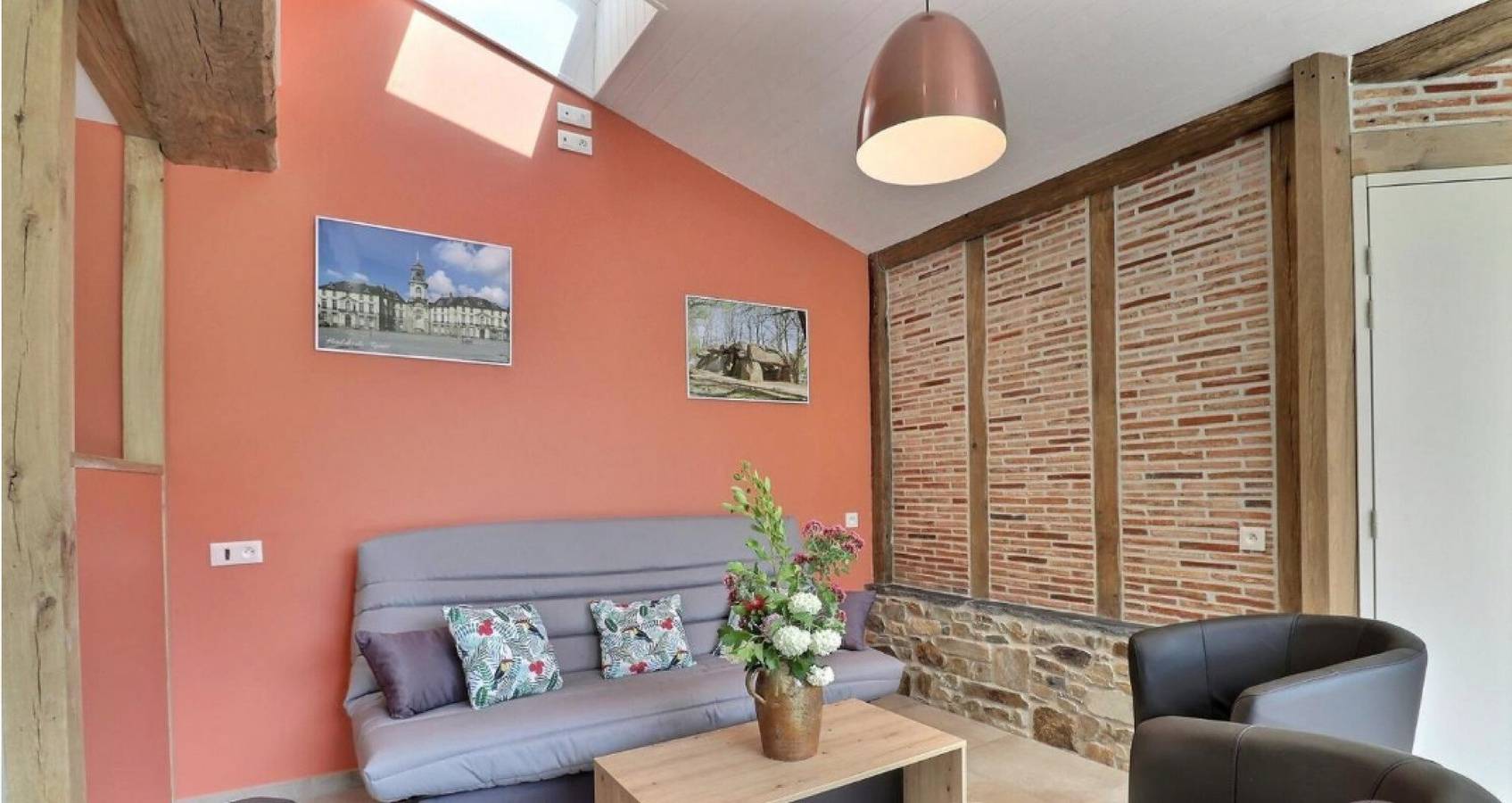 Holiday Home 'Maison' with Private Terrace and Wi-Fi in Amanlis, Rennes region