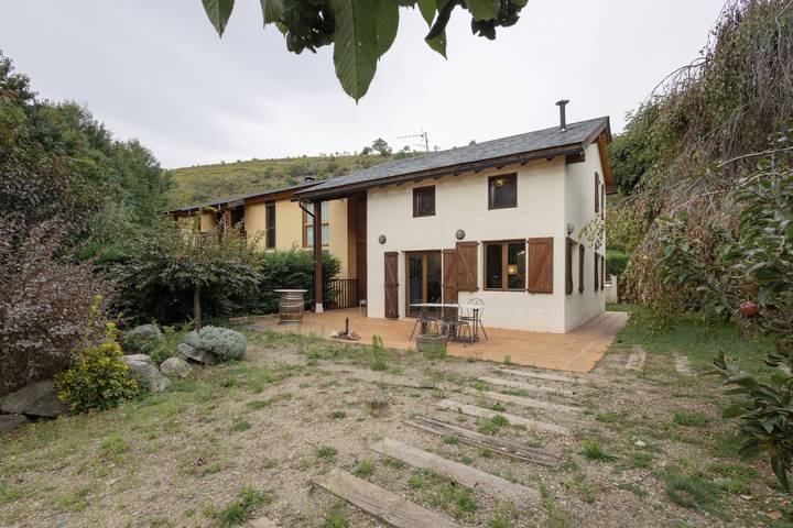 Location de vacances pour 6 personnes, avec balcon, animaux acceptés à Angoustrine-Villeneuve-des-Escaldes