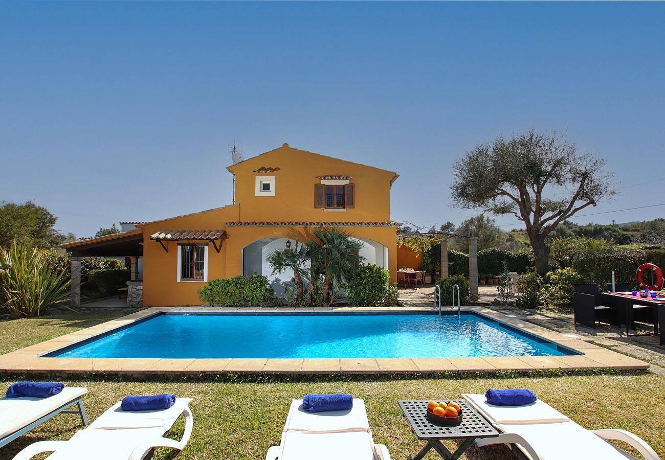 Finca 'Villa Marina Nova' com Terrace, A/C & Wi-Fi in Pollença, Majorca (Norte)