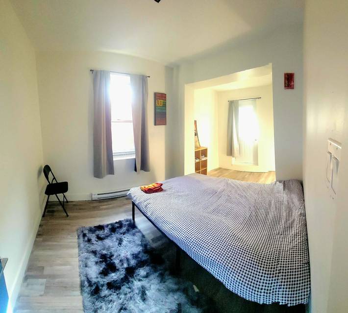 Apartamento entero, Acogedor apartamento de 2 dormitorios en la animada ciudad de Montreal in Montreal, Quebec