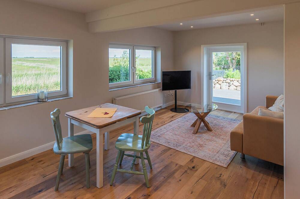 Ganze Wohnung, Das Möwennest in ruhiger Lage kurz vor dem Deich, mit Terrasse und Strandkörb in Rodenäs, Nordfriesland