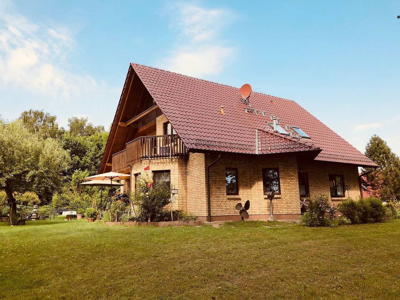 Ganze Ferienwohnung, Ferienwohnung Zur Schoritzer Wiek 10 - Ferienwohnung „Zur Schoritzer Wiek 10“ – Licht, Ruhe & weiter Blick über die Boddenlandschaft in Groß Schoritz, Garz/Rügen