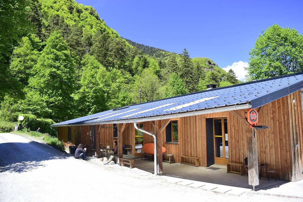 Maison de vacances skioura, gite de groupe in Luchon-Superbagnères, Bagnères-de-Luchon