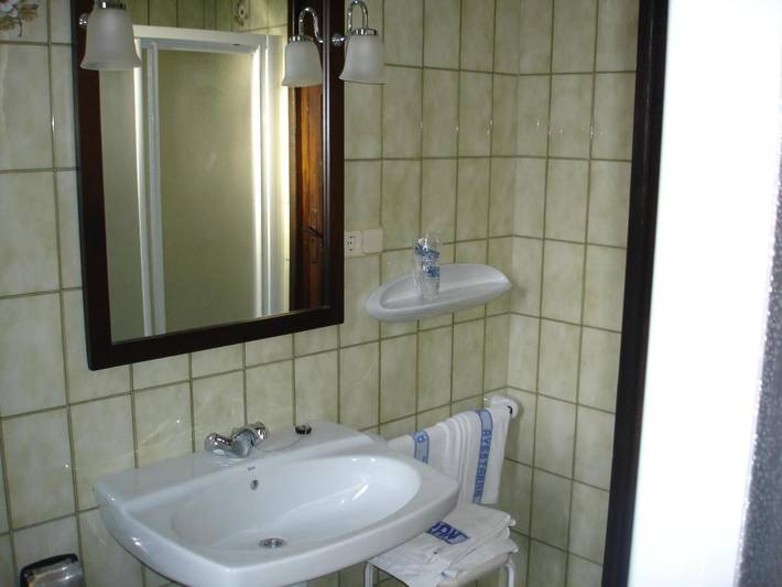 Maison d’hôte pour 34 personnes, avec piscine et bassin pour enfant ainsi que terrasse et jardin en Navarre - 4