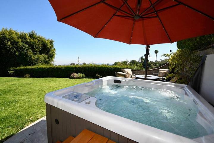 Casa de vacaciones para 4 personas, con jardín y jacuzzi - 1
