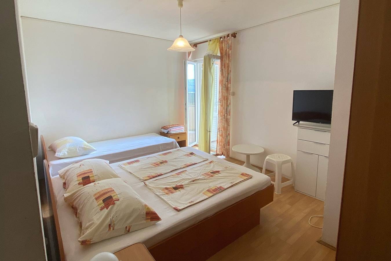 Ganze Wohnung, 1-Zimmer-Ferienwohnung mit Balkon und Meerblick Lopar, Rab A-23747-c in Lopar, Rab