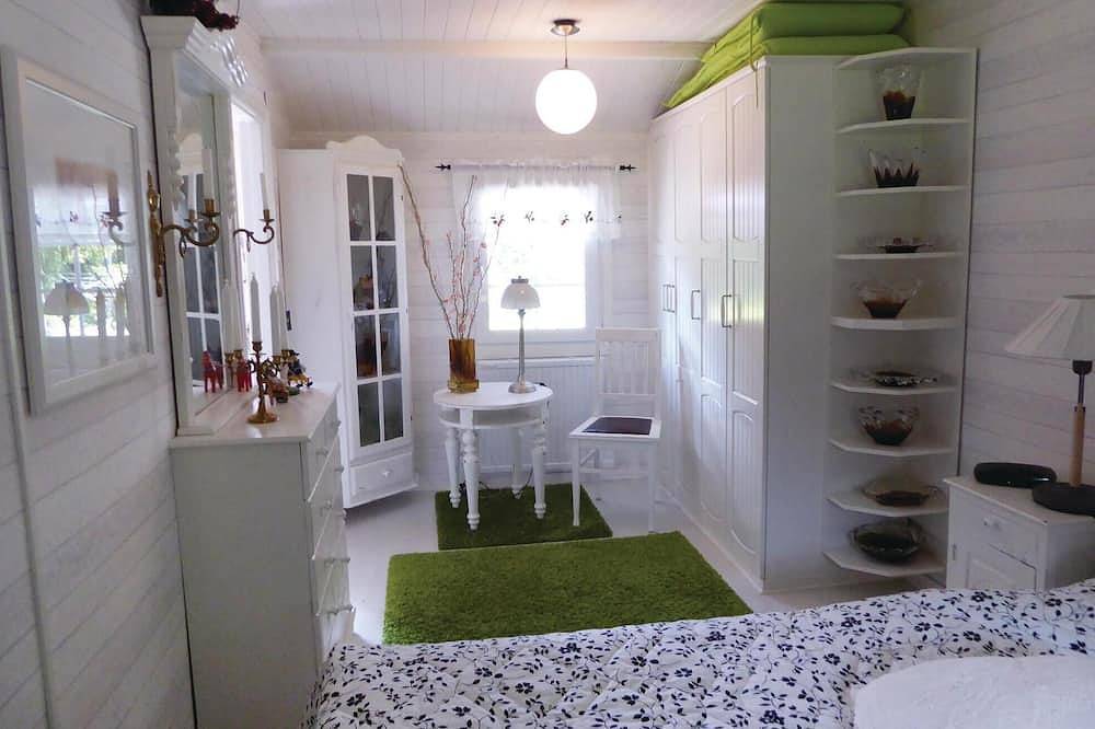 Amazing home in Bålsta with Wifi in Håbo, Mälaren