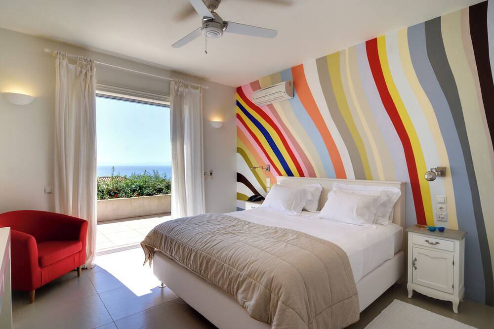 Goldielocks 6-Bedroom Beachfront Villa Skiathos in Platanias (Thessaly), Sporaderne