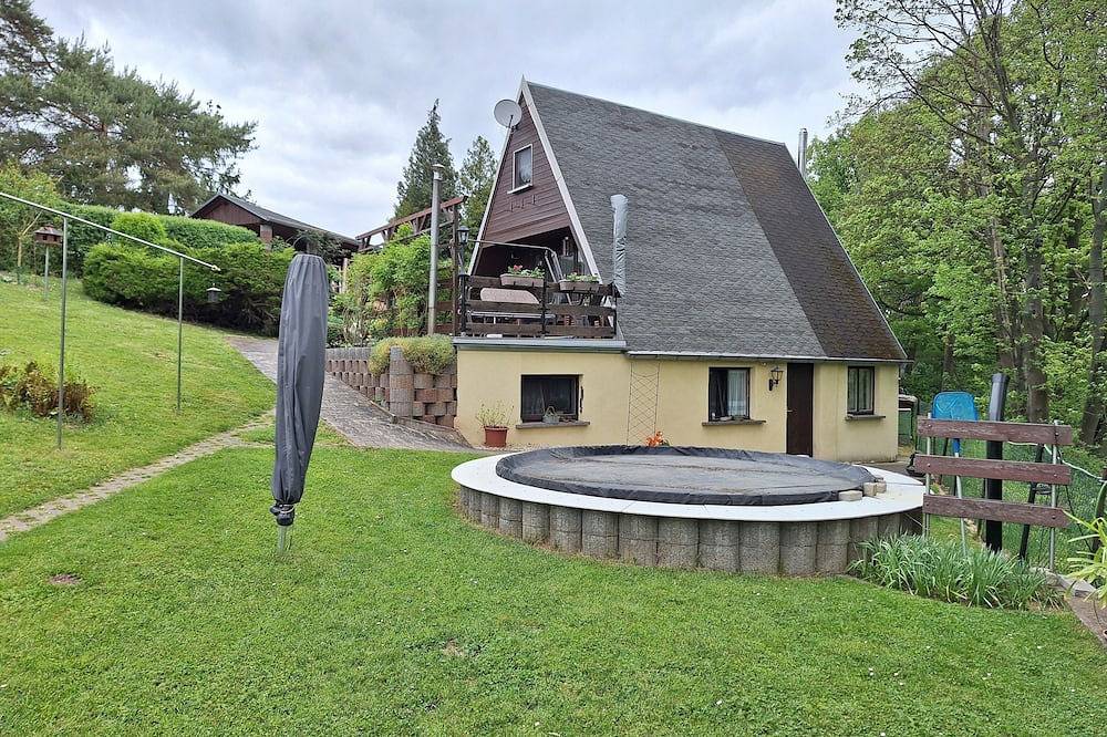 Gemütliches Ferienhaus mit Sauna, direkt am Wald. Vierbeiner Willkommen! in Crossen an der Elster, Saaleland