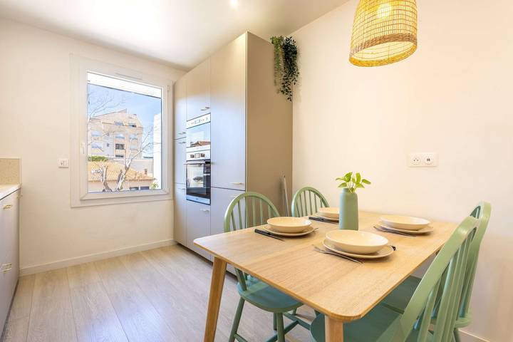 Gîte pour 4 personnes, avec balcon/terrasse, adapté aux familles dans Plage Centrale (Valras-Plage) - 2