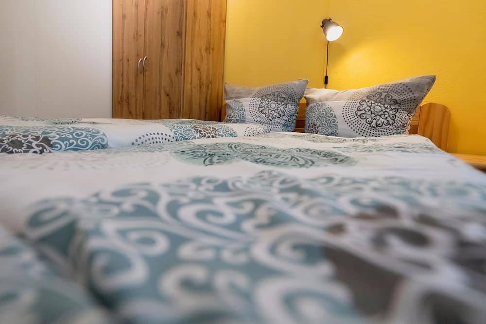 Ganze Wohnung, Ferienhaus mitten im Grünen mit Terrasse in Moritzburg, Meißen Region