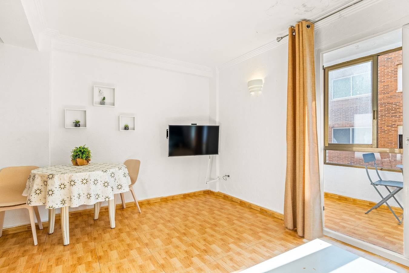 Apartamento En Un Hotel 'Unique Hotel Apartment 4-2' Con Balcón, Wi-Fi Y Aire Acondicionado in Torrevieja Centro, Torrevieja
