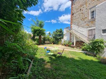 Gîte pour 3 personnes, avec vue et jardin à Molières-sur-Cèze
