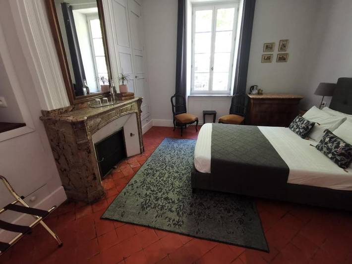Location de vacances pour 2 personnes, avec vue et terrasse à Saint-Pons-de-Thomières - 2