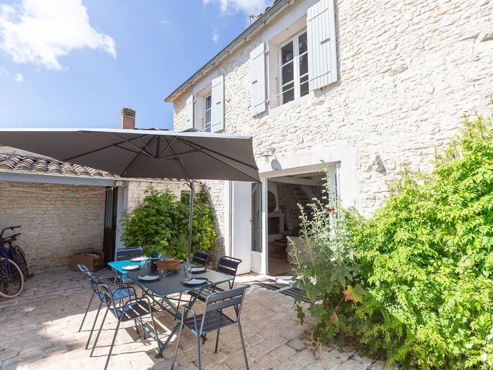 Location de vacances pour 7 personnes, avec terrasse à Le Bois-Plage-en-Ré