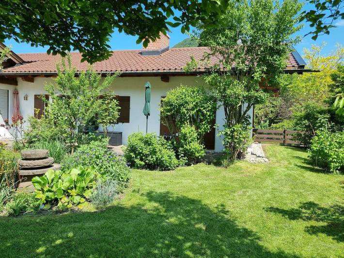 Bungalow für 2 Personen, mit Terrasse und Garten