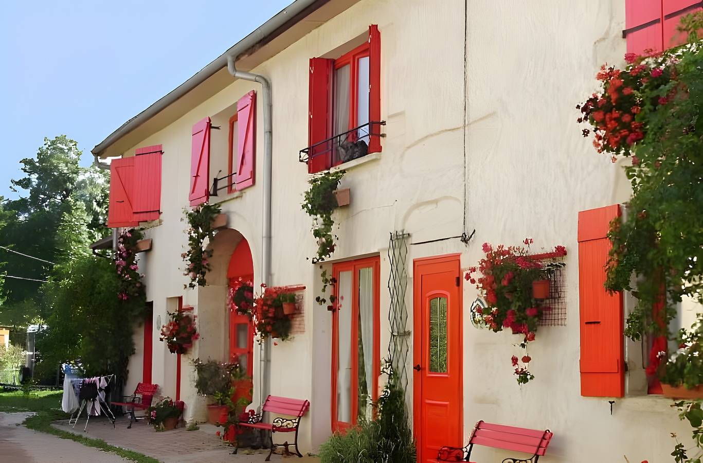 Holiday Home “Gîte 732 in the Lake Region” with Wi-Fi in Bonlieu, Jura Francais