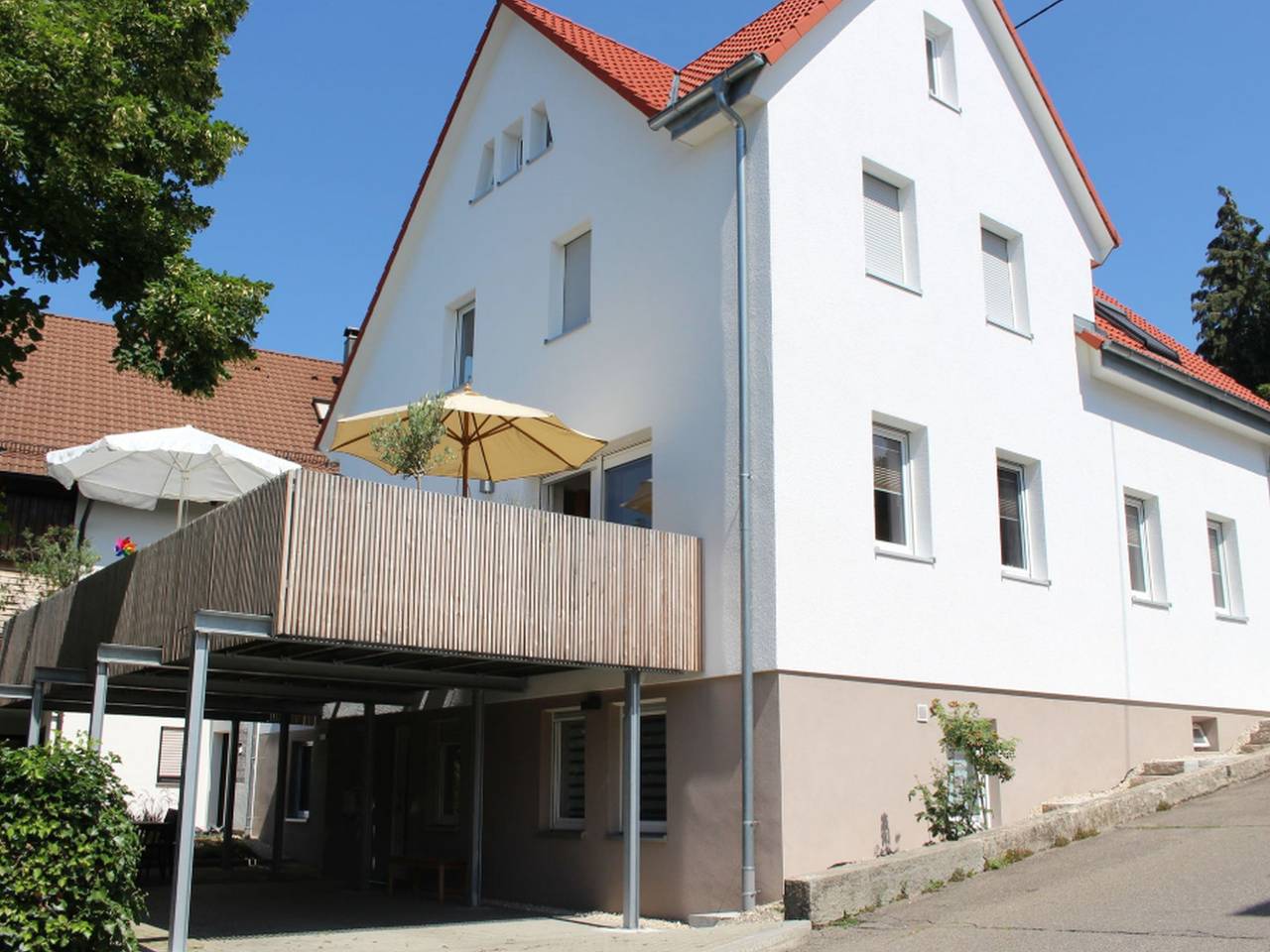 Ganze Ferienwohnung, Ferienwohnung Moll - Ferienwohnung mit 47qm, 1 Schlafzimmer, 1 Wohn-/Schlafzimmer, max. 4 Personen in Neuffen, Albsteig Etappe 9