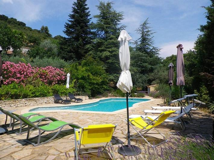 Gîte pour 3 personnes, avec piscine ainsi que jardin et vue à Villeneuve - 3