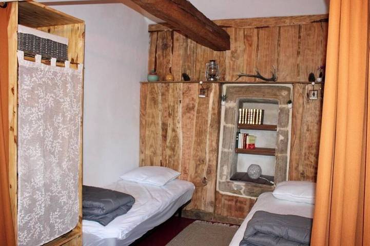 Location de vacances pour 6 personnes, avec balcon et jardin, animaux acceptés à Saint-Pierre-Saint-Jean - 2