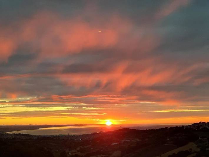 Chambre d’hôte pour 3 personnes, avec vue ainsi que jardin et piscine à Ancône - 4