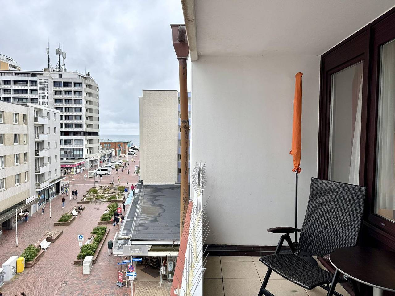 Ganze Wohnung, Gemütliche, zentrale 2-Zimmer Whg., strandnah, 2 Balkone, Stellplatz, Wlan. in Westerland, Sylt (Gemeinde)