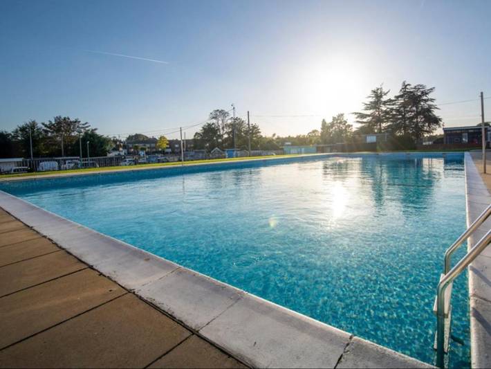 Holiday rental for 6 people, with Terrace and Garden as well as View in Clacton-on-Sea