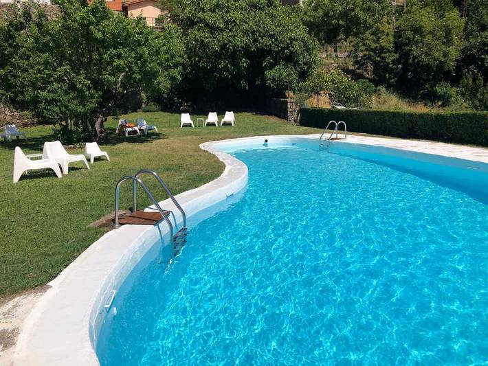 Hôtel pour 3 personnes, avec Terrasse ainsi que Jardin et Piscine à Mijares - 3