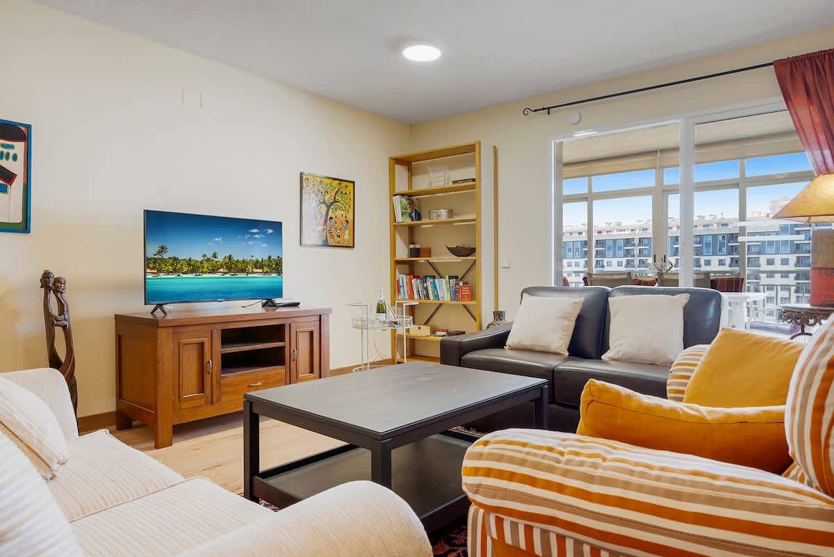 Ganze Ferienwohnung, Los Boliches sunny apt by Costarentals in Fuengirola Zentrum, Fuengirola