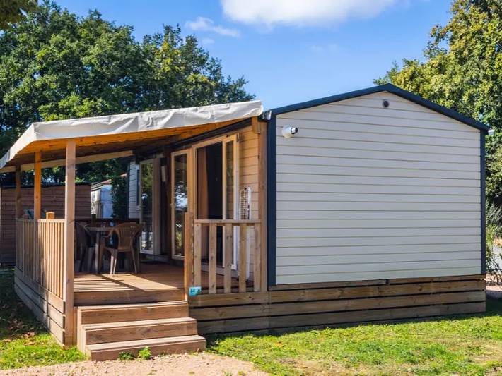 Mobil home pour 2 personnes, avec Terrasse dans Saint-Trivier-sur-Moignans