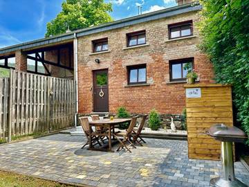 Gîte pour 4 personnes, avec jardin dans Petit Coo