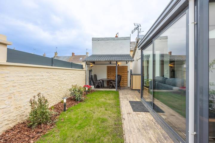 Location de vacances pour 2 personnes, avec terrasse et jardin à Courseulles-sur-Mer - 2