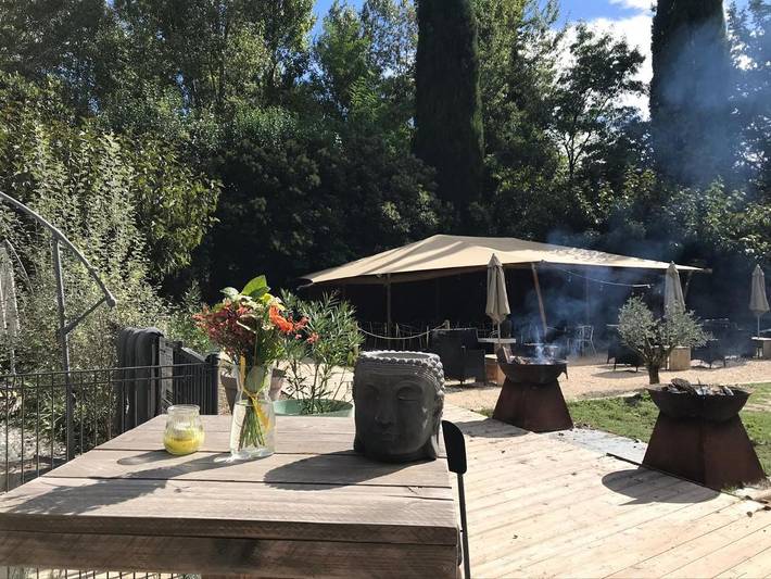 Gîte pour 2 personnes, avec terrasse et piscine ainsi que jardin et vue à Suze-la-Rousse - 4