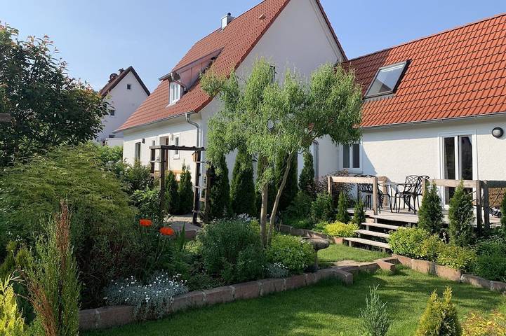 Ferienwohnung für 4 Personen, mit Balkon und Garten