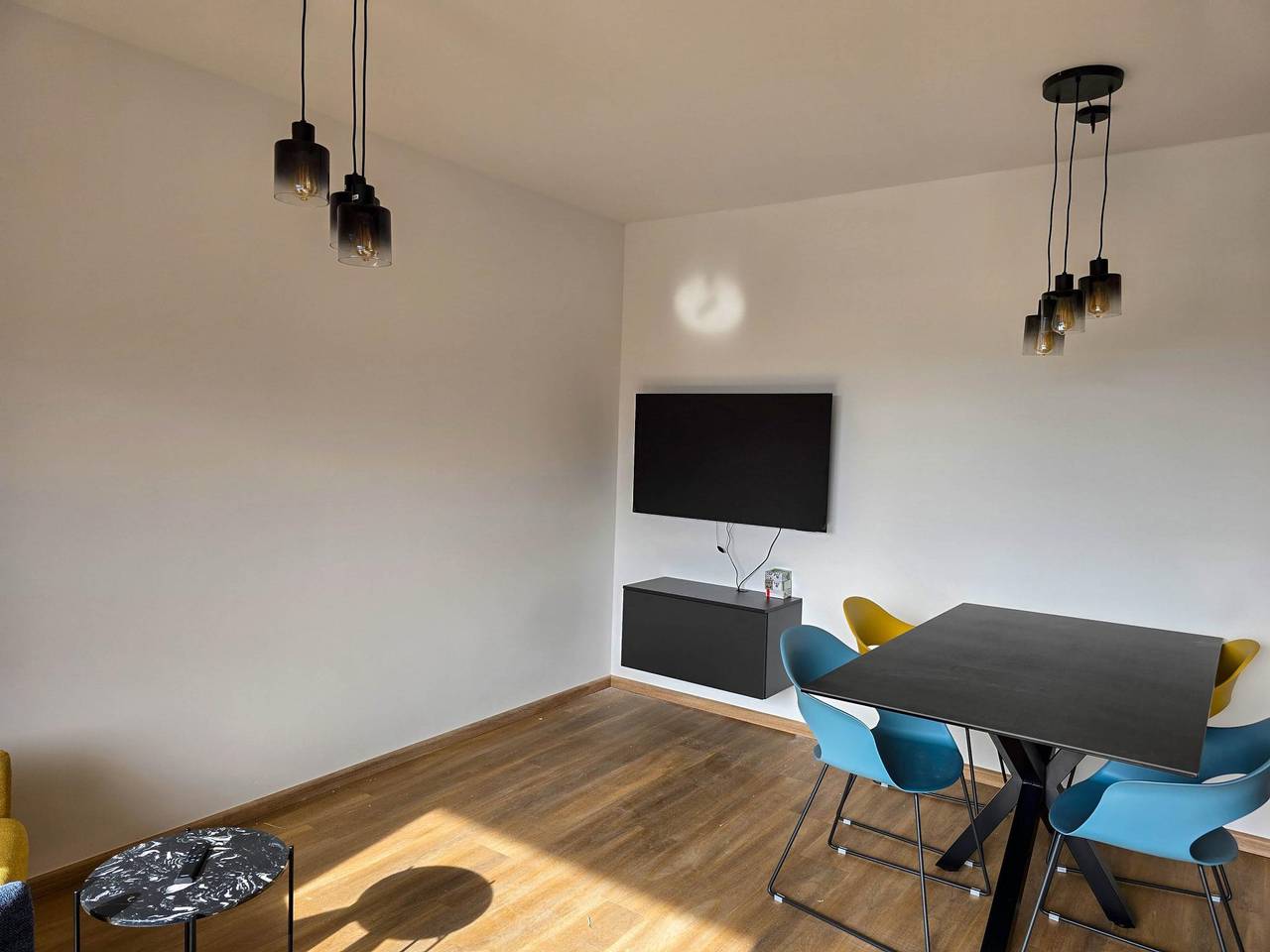 Ganze Wohnung, Stilvolle Ferienwohnung im Zentrum von Jenbach in Jenbach, Bezirk Schwaz