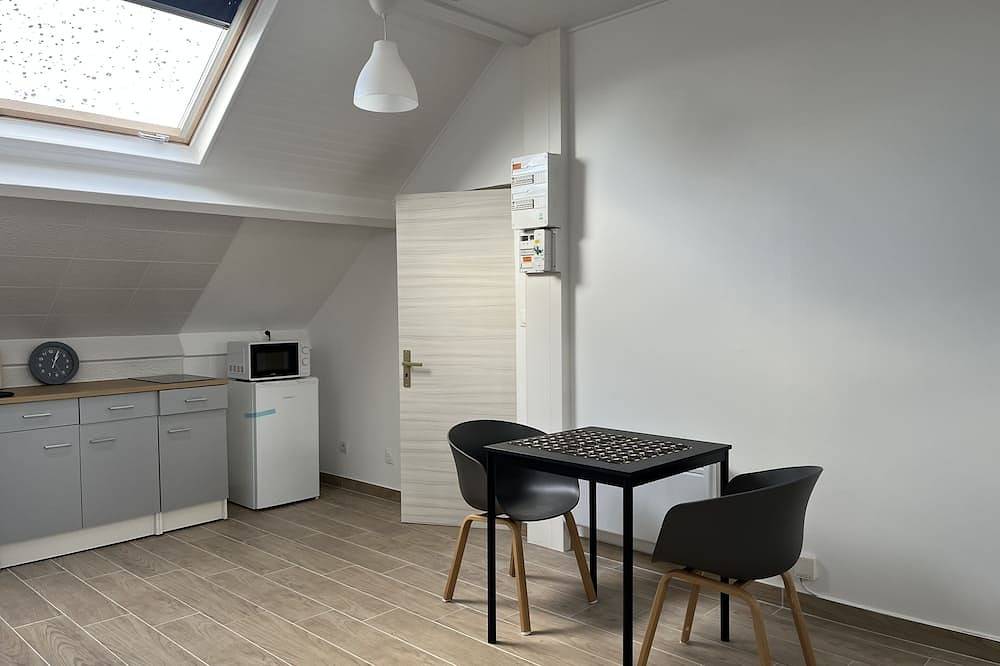 Entire apartment, 25 m2 | Cdg | Stade France | Bourget | Villepinte in Le Blanc-Mesnil, Seine-Saint-Denis