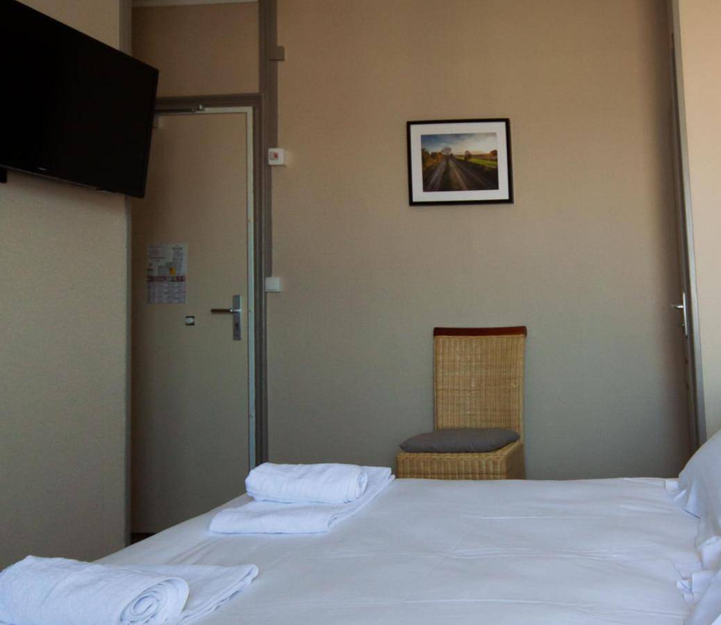 Standard Double Room in Thouars, Deux-Sèvres