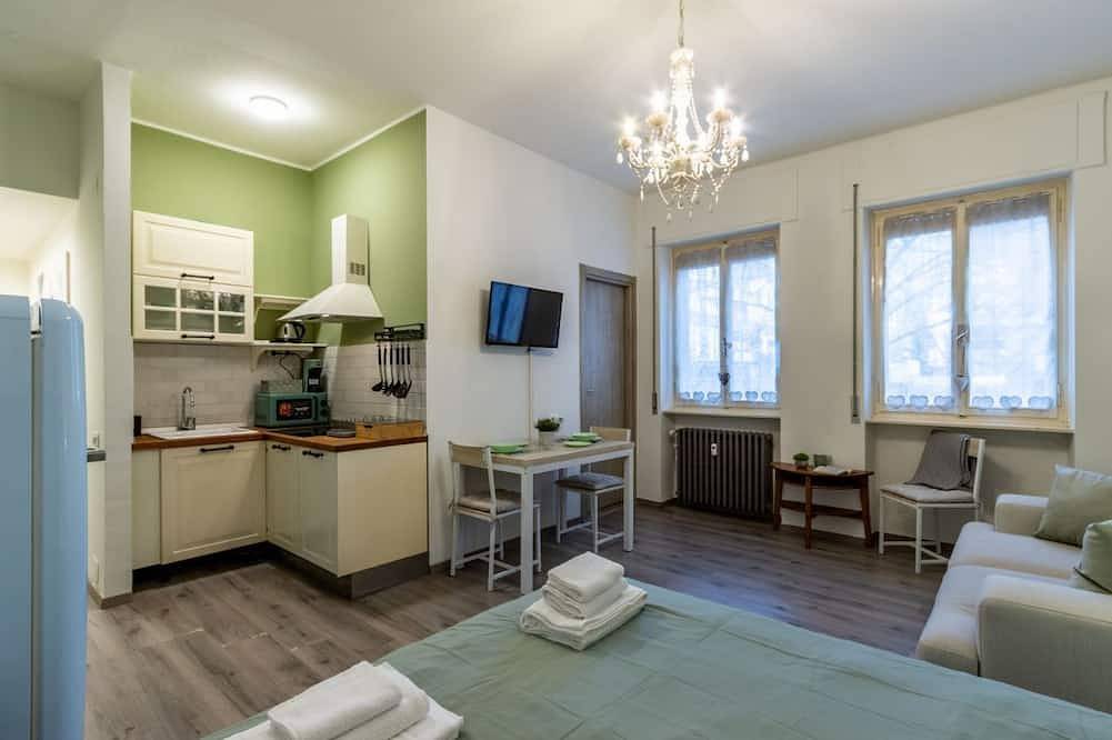 Appartamento intero, Feel Good - Varese Centro - Appartamento per 2 persone - Free Wifi - By Guestaly in Varese, Provincia di Varese