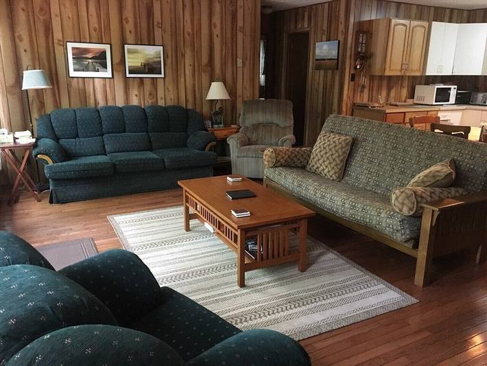 Cottage for 11 people, with balcony, with pets in Lake Ontario (Canada)