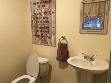 Log Cabin for 4 Guests in Alger County, Picture 2