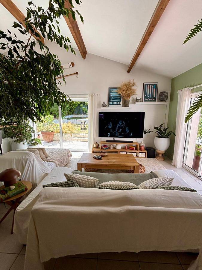 Location de vacances pour 8 personnes, avec jardin et piscine à Semussac - 2