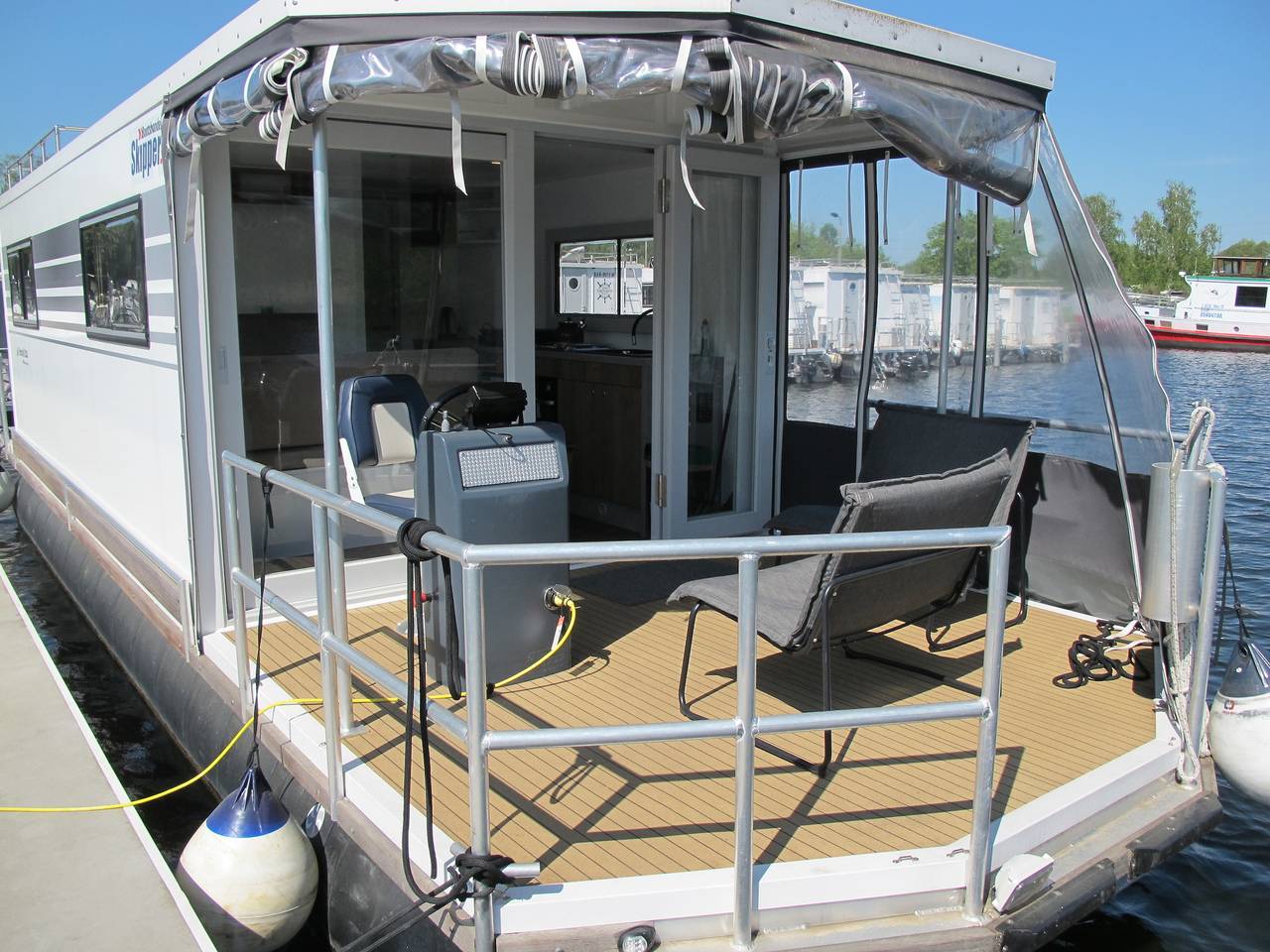 Hausboot Hanna by fewo-plan in Hennigsdorf, Ruppiner Seenland