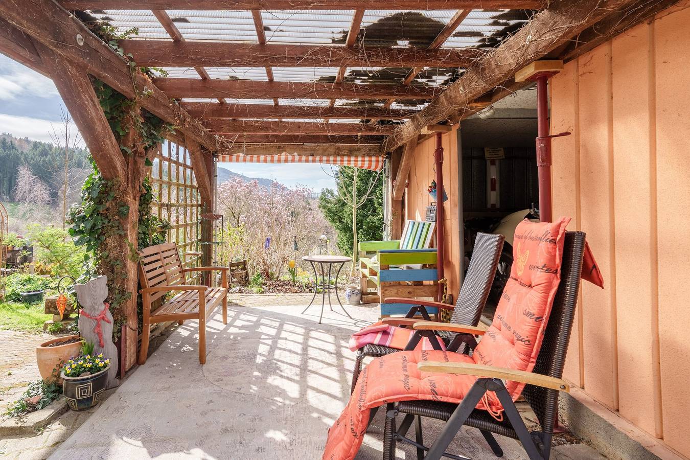 Geheel appartement, Appartement 'Haus Gertrud' met bergzicht, privé-tuin en wifi in Bühl, Central Black Forest