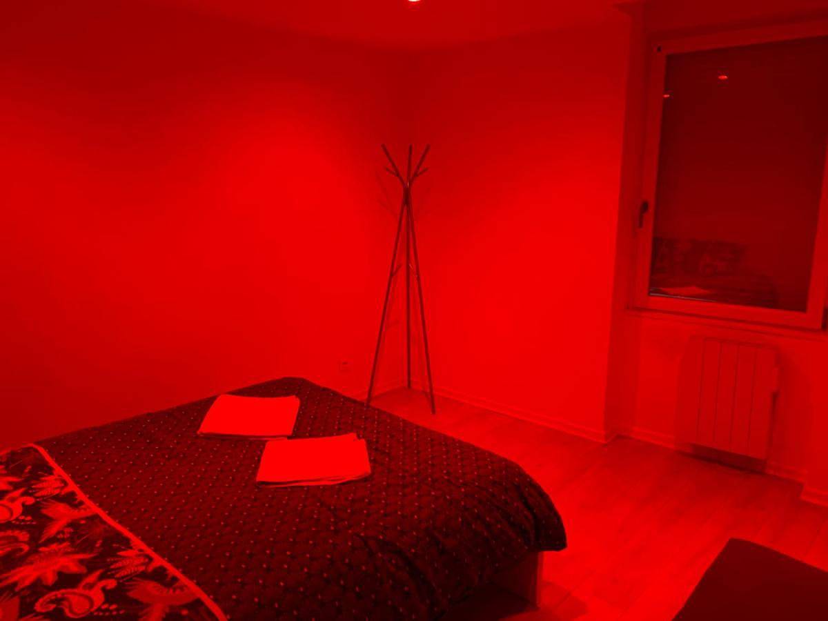 Appartement entier, Appartement 2ème étage 42m2 hyper centre ville / parking gratuit in Riom, Parc naturel régional des Volcans d'Auvergne