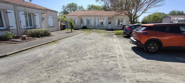 Location de vacances pour 4 personnes, avec terrasse et jardin dans Yves - 2