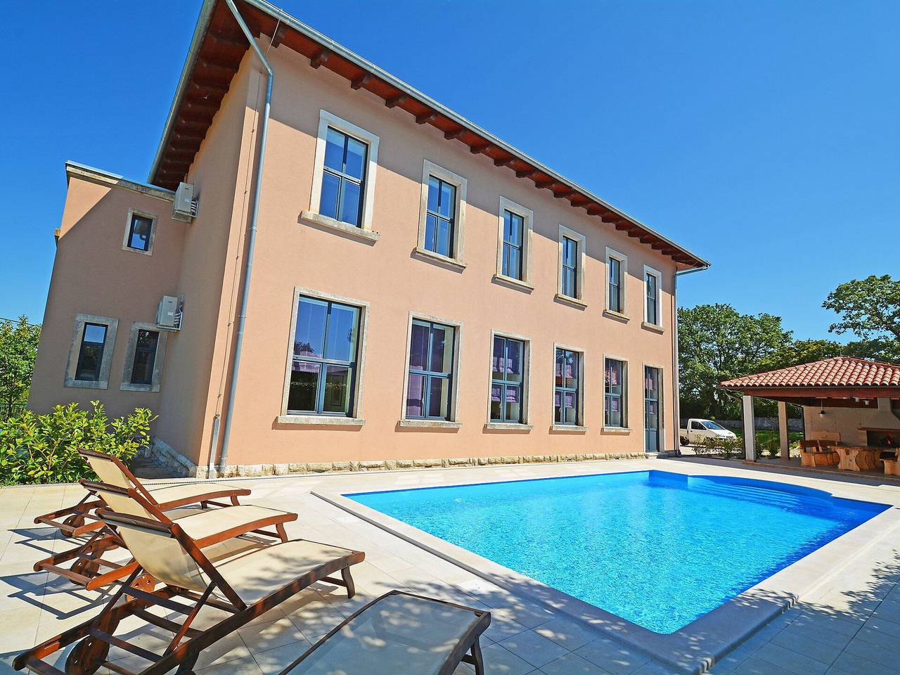 Casa vacanza a Jakovici a partire da 965€ a notte