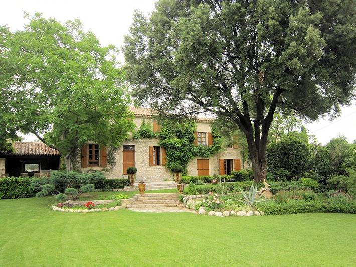Chambre d’hôte pour 5 personnes, avec jardin et piscine à Saint-Martin-de-Londres