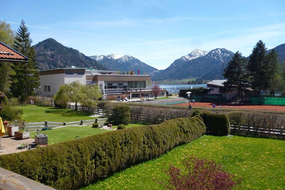 Ganze Wohnung, Ferienwohnung 1 - Ferienwohnungen Weitl, Haus St. Michael in Schliersee, Bayerische Alpen